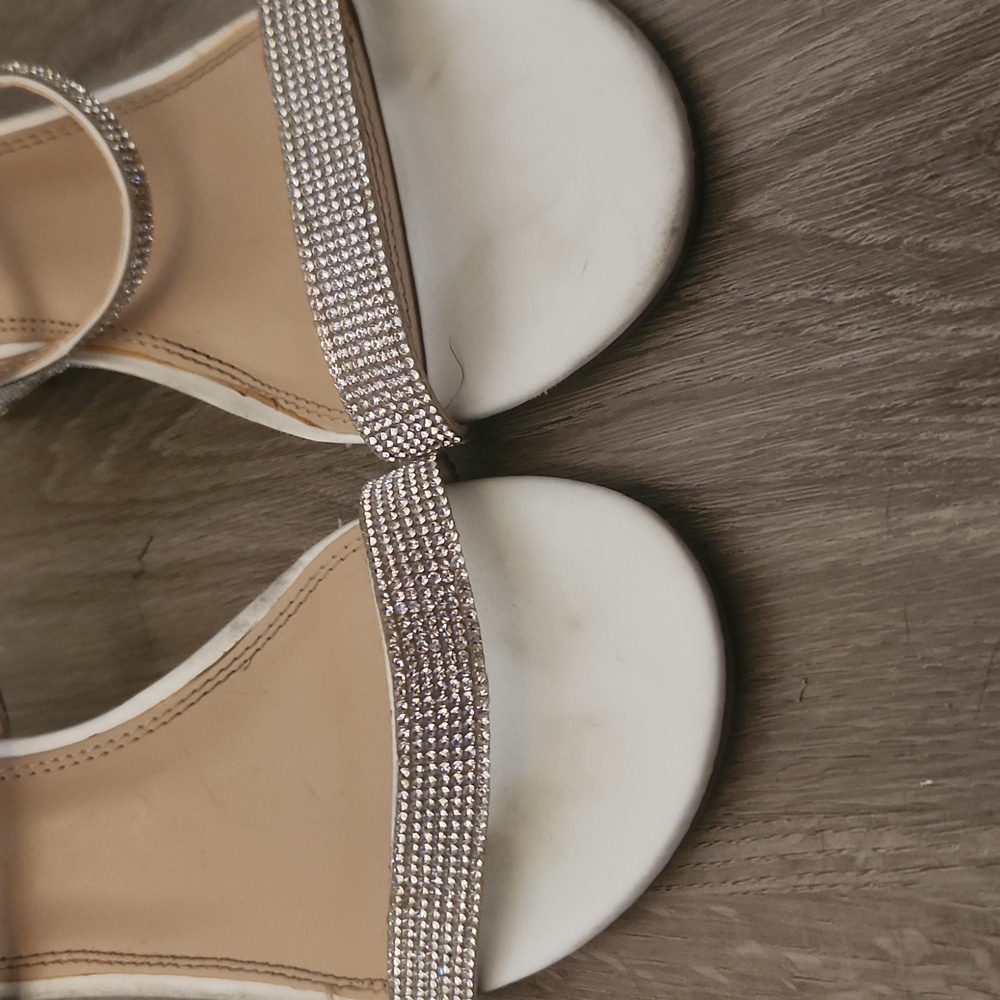 🌞2/$30 // STEVE MADDEN: Crystal Crisscross Strap Wedge Sandals - Picture 5 of 13